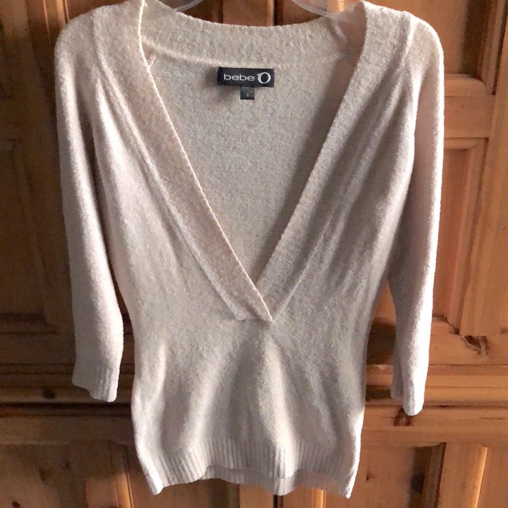 Bebe Pale Pink Super Soft V Neck Top Size S - Picture 2 of 4
